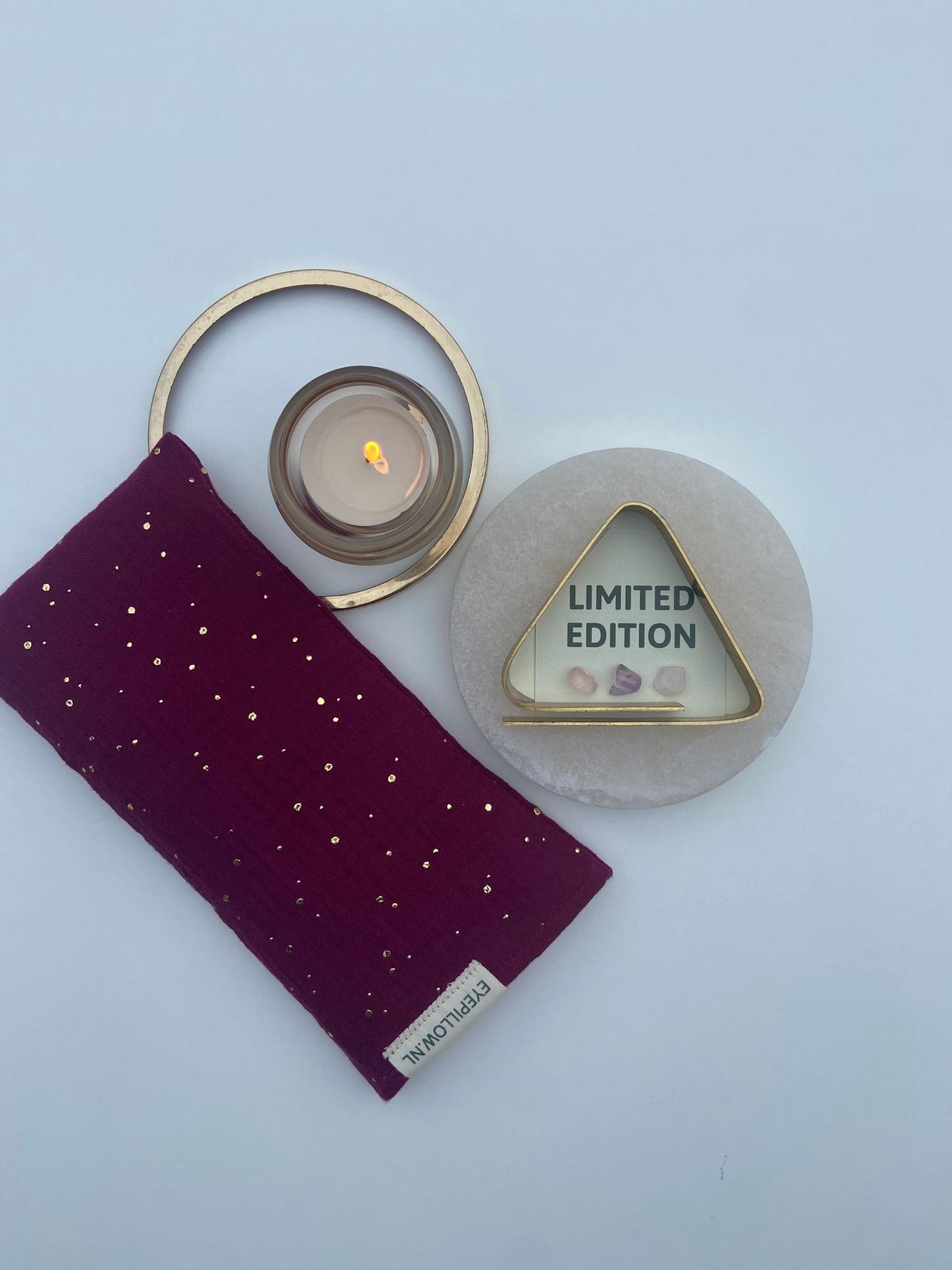 EYEPILLOW - Feestdagen editie mét gouden driehoek! (LIMITED!)